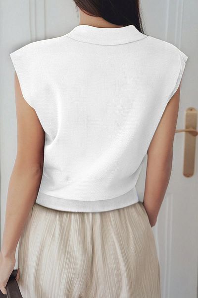 AQE FASHION Γυναικεία μηδενική μανίκια πόλο γιακά αμάνικη λευκή μπλούζα με κομψή εφαρμογή