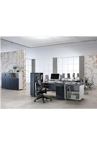 DEC34 Modern office chair with a comfortable and supportive design.