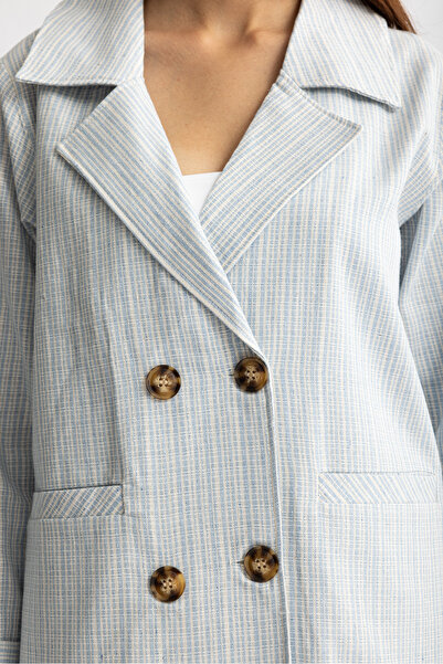 Suede Style 8032 - Άνετο και κομψό γυναικείο υφαντό μπουφάν με κουμπιά