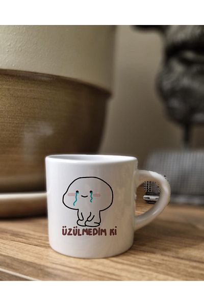 DİLAHOME I'M Not Sad Ki Character Funny Design Mug – Smiling While Crying Gift Cup