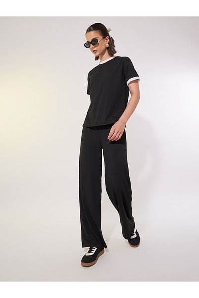 Styli Contrast Trim Short Sleeve T-Shirt and Pants Co-Ords