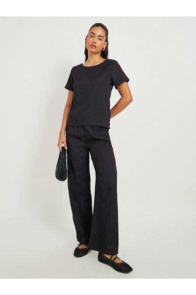 Styli Solid Textured Round Neck Top and Pants Co-Ords