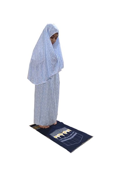 SDD Girls' 2-piece prayer set, sheet and multi-colored rug, age 5 years