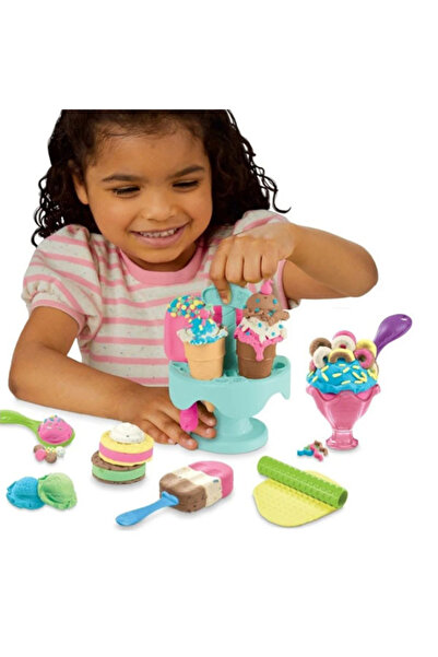 Hasbro Play-Doh Kitchen Creations Sada na zmrzlinu Carousel