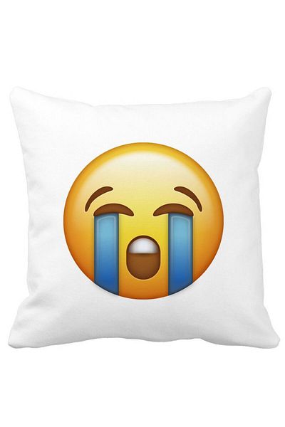 BEKZ Perna Decorativa Patrata Emoji Cry, 40x40 cm, Alba, Mata, Husa Detasabila, Burduf