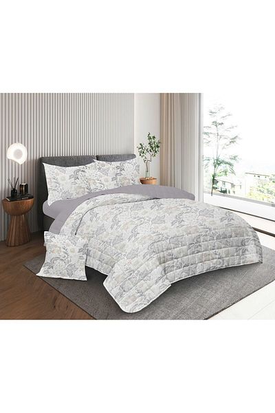 Blue Rose A printed summer double bedspread to suit your room decor and give you a refreshing summer. It is made of the finest microfiber.