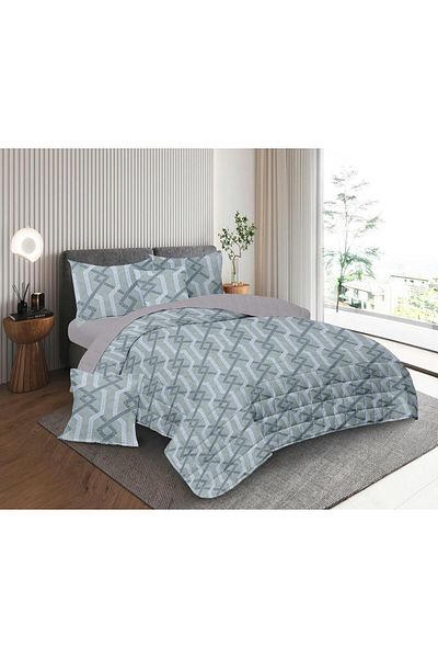 Blue Rose A printed summer double bedspread to suit your room decor and give you a refreshing summer. It is made of the finest microfiber.
