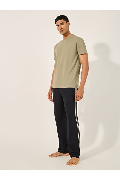 Styli Solid Round Neck T-Shirt and Striped Pyjama Set