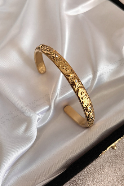 Bessence Jewelry Co Zirkon Taşlı Güneş Ay Detaylı Vintage Kelepçe, Bileklik-Ç...
