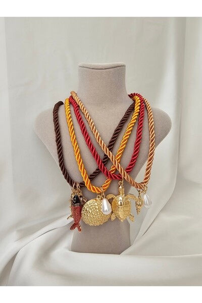 Zivazer Store قلادة نسائية من ماركة Halatmodel مكونة من 4 قطع