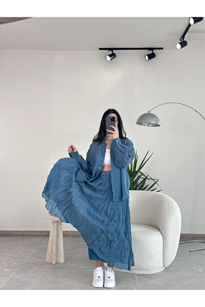 Kyra Studios طقم قميص حريري أزرق بترولي وتنورة مجعدة 3010