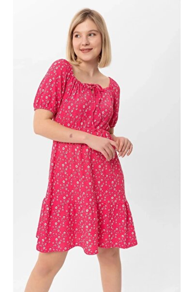 MODA Κομψό φόρεμα με στάμπα μαργαρίτα, λαιμόκοψη και κορδόνι στη μέση