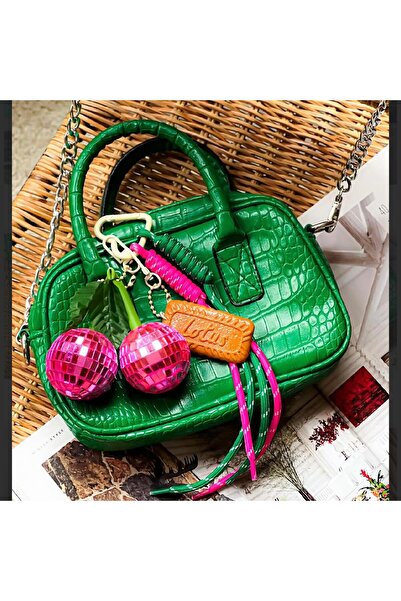 SHELA PEMBE KİRAZ DİSKO TOPU CHARM 585