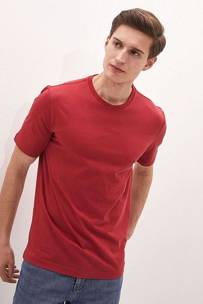 LC Waikiki Lc Waiki Men's Matte Red T-Shirt Crew Neck Basic Short Sleeve Cotton Basi from Your Fashion Style