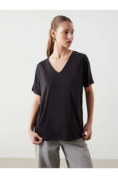 LC Waikiki Lc Waiki Classic V-Neck Women's T-Shirt