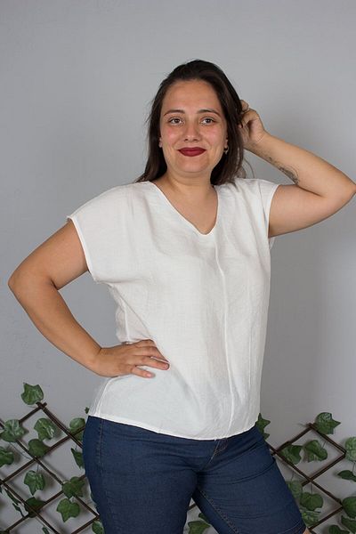 Truva XXL V-Neck Crepe Silk Blend Tiril Tiril White Blouse – Where Elegance and Comfort Meet