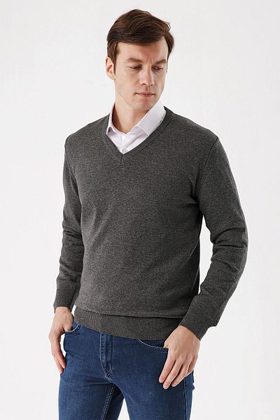 Morven Basic Dynamic Fit Relaxed Cut V-Neck Knitwear Sweater