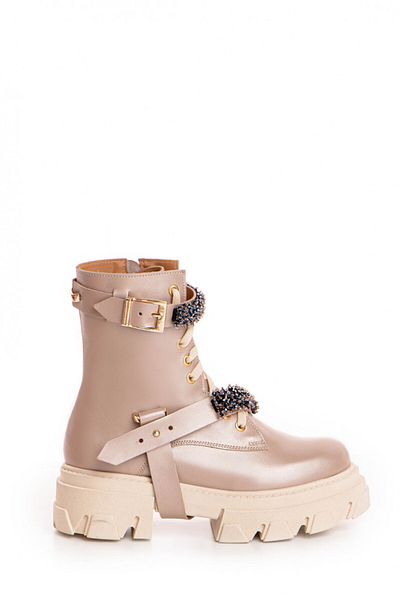 Vanilla Days Nadia boots made of nude pearlescent natural leather, with accessories