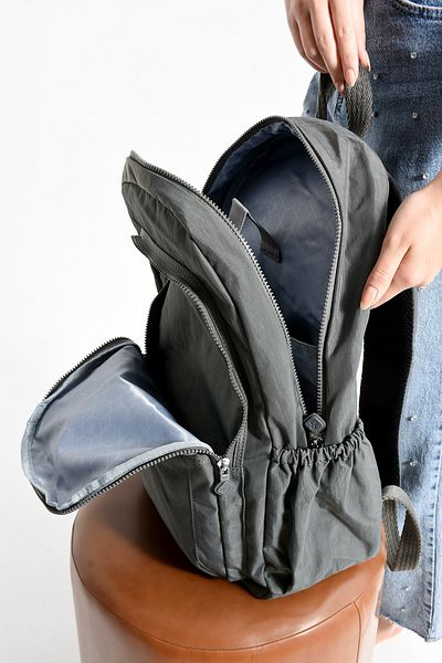 Just Polo Unisex Waterproof Imported Crinkle Fabric School Business and Travel Backpack with Laptop Compartment