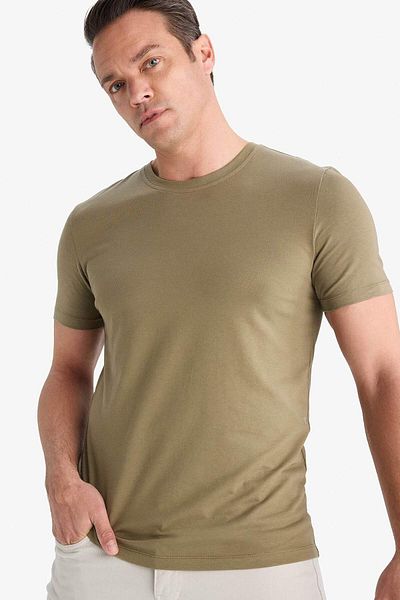 DeFacto Slim Fit Tight Fit Crew Neck Stretch Fabric Short Sleeve T-Shirt E2635Ax25Sm