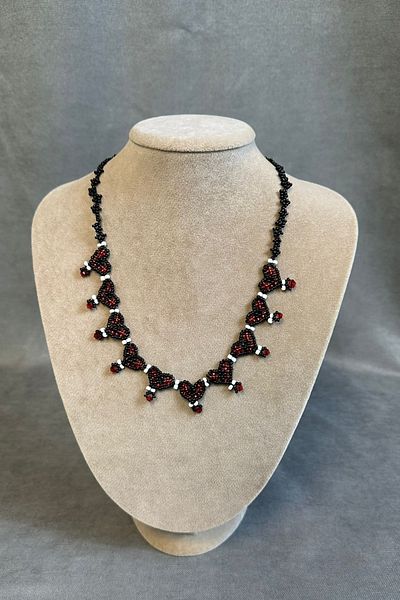 Uretti - Tuğba 9352 2971 Handmade Black Sand Bead Heart Model Jewelry Set
