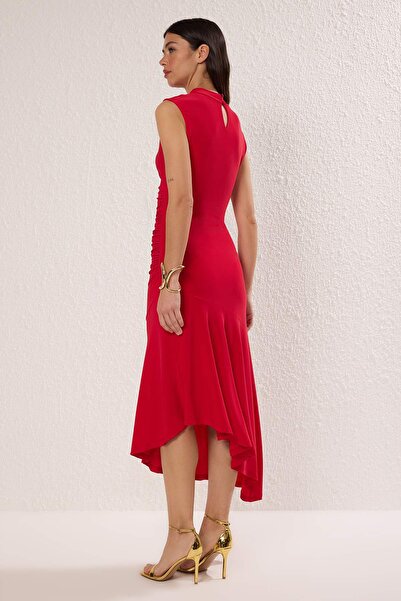 Trendyol Collection Piros szegélyű fodros részletesen kötött elegáns estélyi ruha éjszakai hazatért ruha TPRSS25EL00005