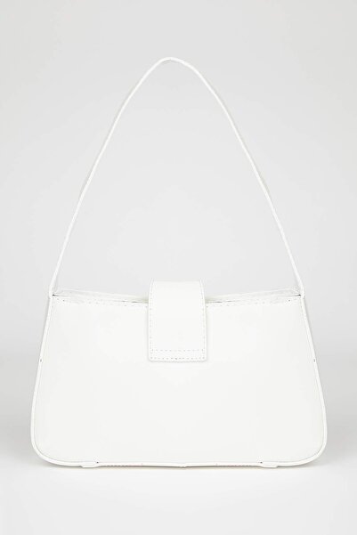 TRENDYOL SHOES Kleine City-Umhängetasche für Damen mit weißer Metallschnalle und detaillierten Details TAKSS25OC00019