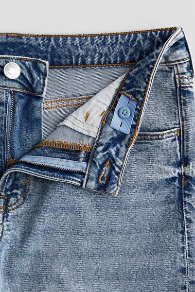 H&M Relaxed Tapered Fit Jeans