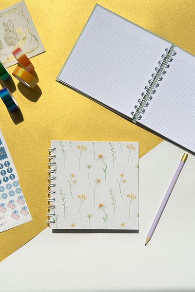 Martius Art 15X15 cm Square Hard Cover Spiral Checkered Notepad / School Notebook Yellow Daisy Series