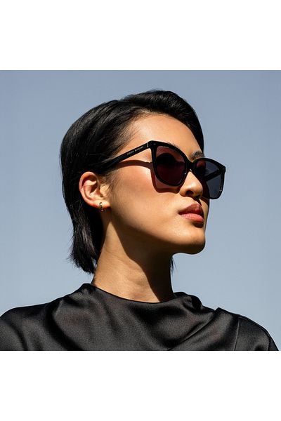 Isabel Bernard La Villette Raison Schwarz Quadratisch Sonnenbrille Ib400007-01-01