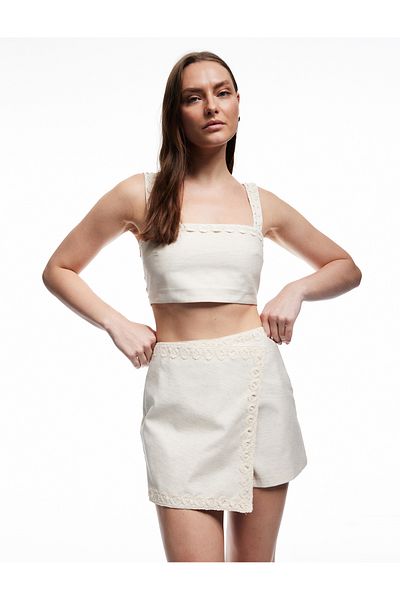 Koton X Melis Ağazat - Linen Blend Double Breasted Mini Shorts Skirt with Embroidery Detail