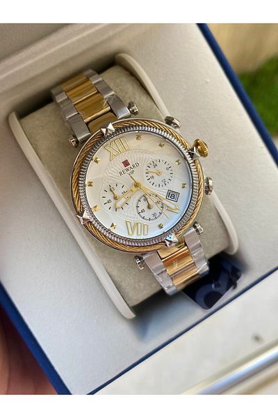 Reward Gold Color Women's Wristwatch