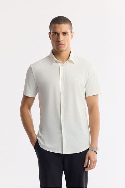 Avva Ανδρικό λευκό Comfort Fit Classic Collar Technical υφασμάτινο πλεκτό κοντομάνικο πουκάμισο A51y2141