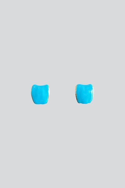 stravis Enameled Seashell Earrings