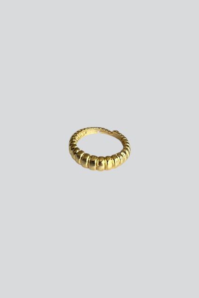 stravis Gold Color Thin Curved Ring