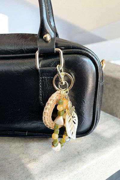 stravis Stone Leaf Detail Keychain Bag Charm