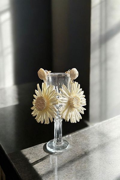 stravis Wicker Flower Earrings
