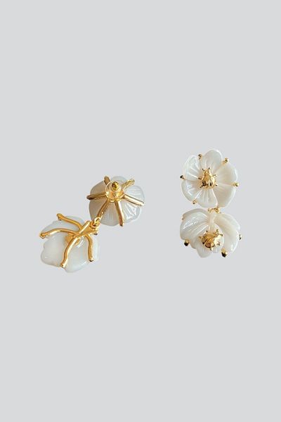 stravis Turtle Detailed Flower Earrings