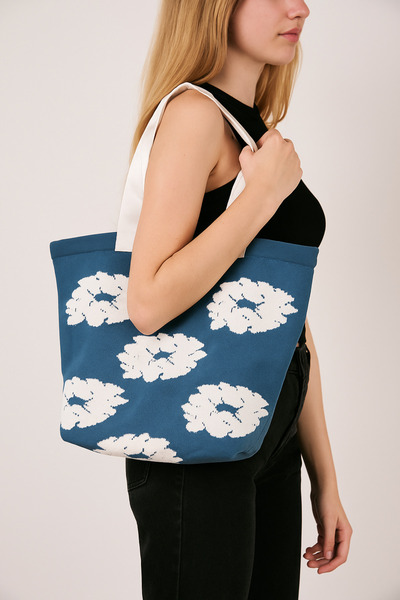 Sebir Moda Трикотажна сумка з квітковим візерунком для плечей і пляжу