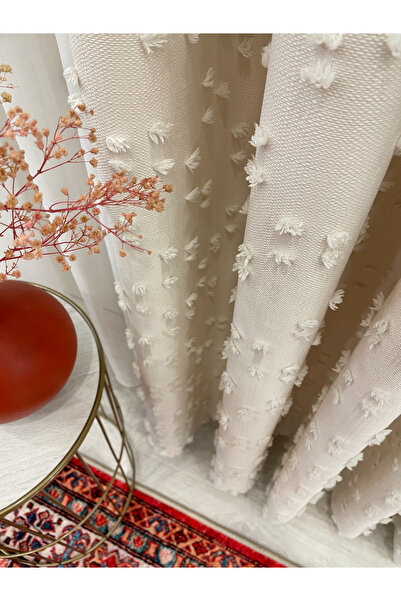 Brillant Κουρτίνα φόντου Pompom Puffy σε χρώμα εκρού με 1/3 στενή πλισέ