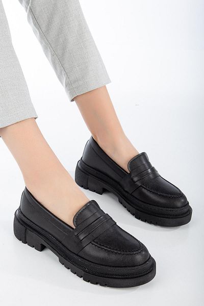 SUİNS SHOES Детайлирани дамски мокасини Andre Buckle