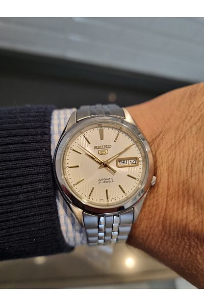 Seiko 5- Automatic Silver Dial Calendar Steel Bracelet 3 Atm Waterproof Men Wristwatch