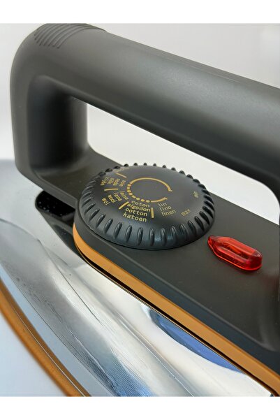 Fujika Fujika DL21SKSY Dry Iron | 1200 Watts, Ceramic Soleplate, Thermostatic Control - 3-Year Warranty, Made in Japan