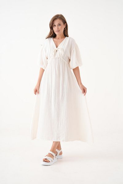 Butik Κοντομάνικο φόρεμα MG-2025 από 100% βαμβακερό ύφασμα μουσελίνας με λαιμόκοψη V με λεπτομέρεια από ελαστικό κορδόνι στη μέση