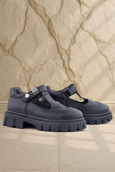 Rakerplus Black Matte Velcro Buckle Detailed Girls' School Shoes