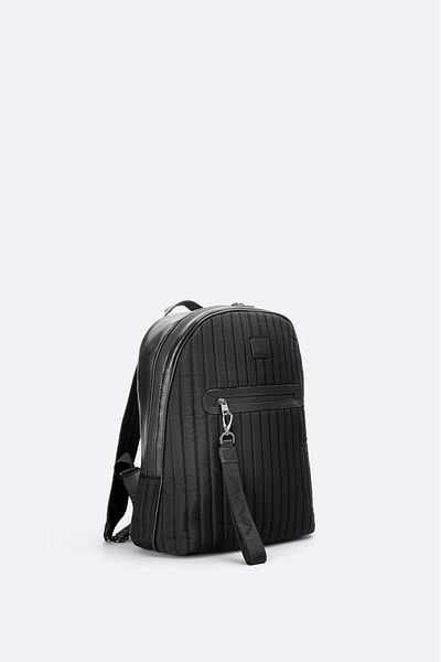 Avva Men's Black Zipper Backpack A32y9101