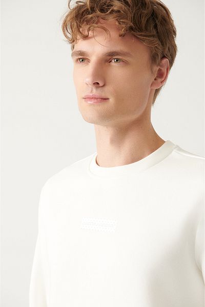 Avva Men's White Crew Neck Printed Sweatshirt A31Y1302