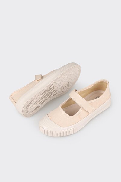 Elle Shoes Beige Women's Casual Sneakers