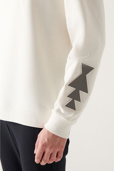 Avva Men's White Crew Neck 3 Thread Raised Sweatshirt A22Y1245