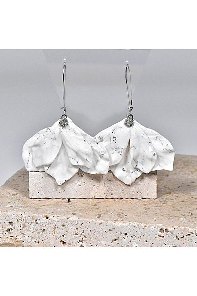 NARRU NARRU earrings, handmade, chandelier, flower, silver and white, Vera 14